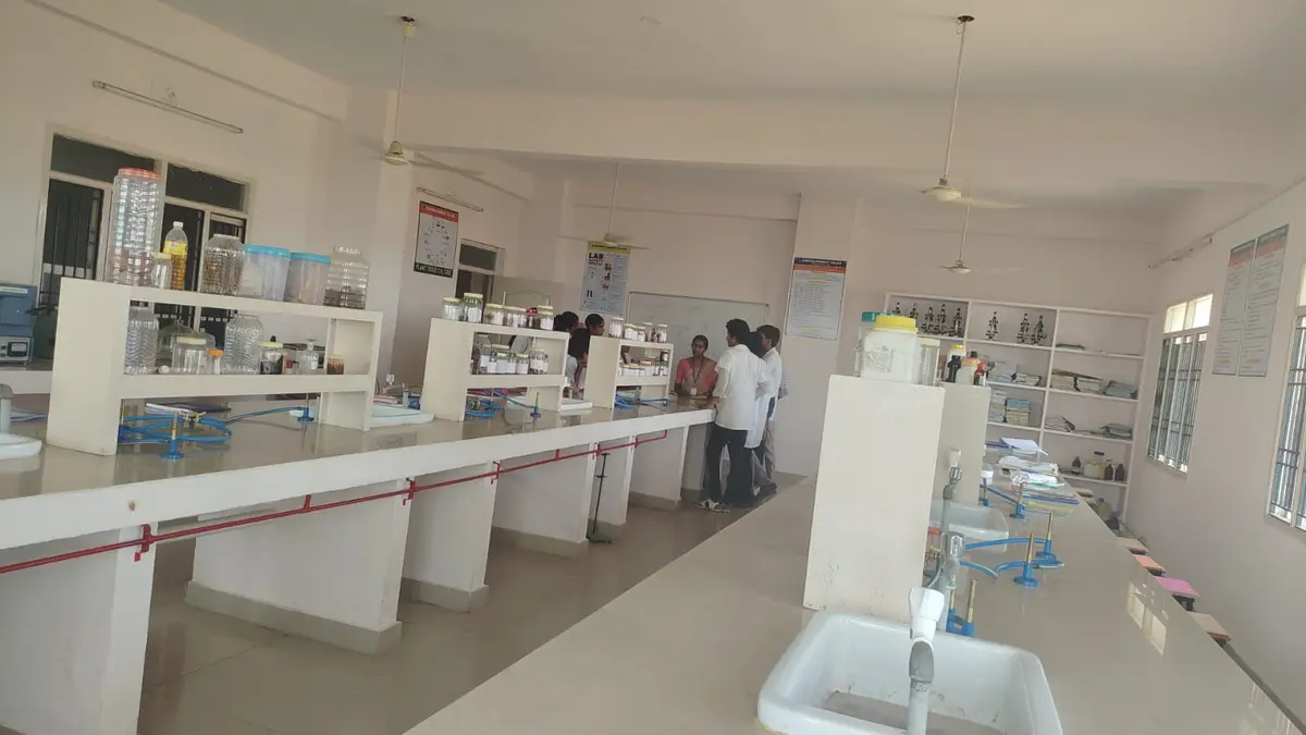 Narayana Pharmacy College, Chinthareddypalem campus photo 6