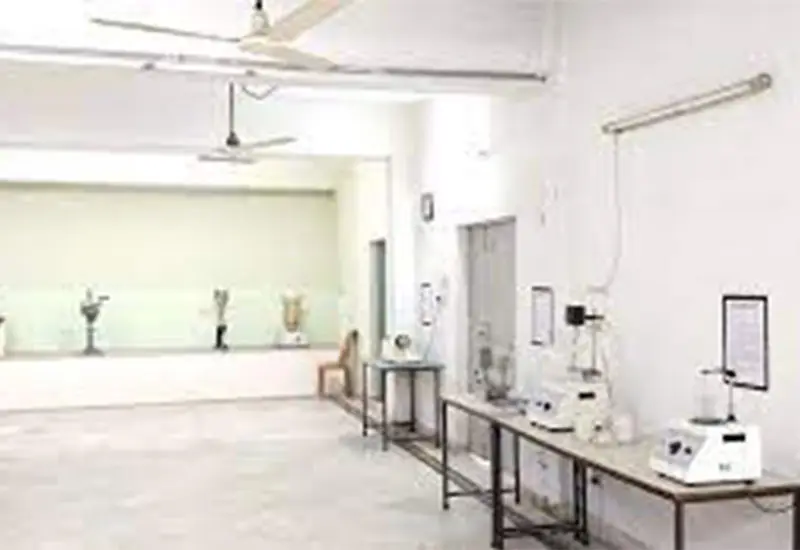 Naveen College of Pharmacy: campus photo 2