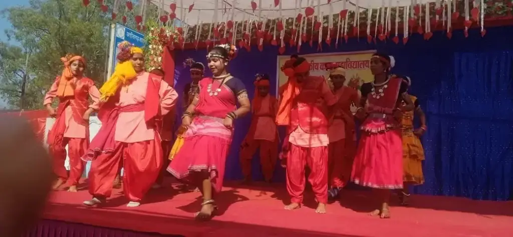 Naveen Govt Girls College Mungeli C G: campus photo 1