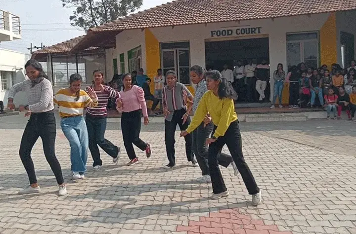 Navkis College of Engineering campus photo 1