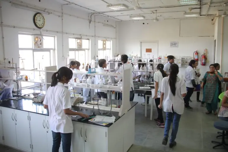 NUV campus photo 2