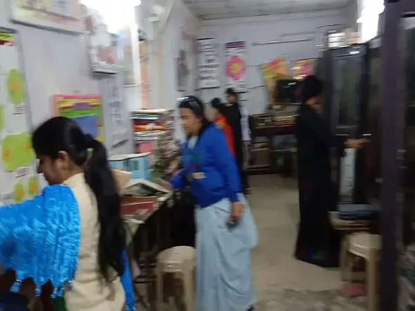 Navyug Arts & Commerce College: campus photo 8