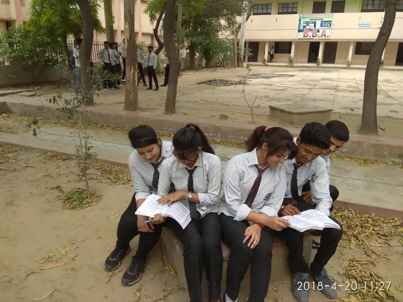 Nehru Memorial Shiv Narayan Das Mahavidyalaya: campus photo 5