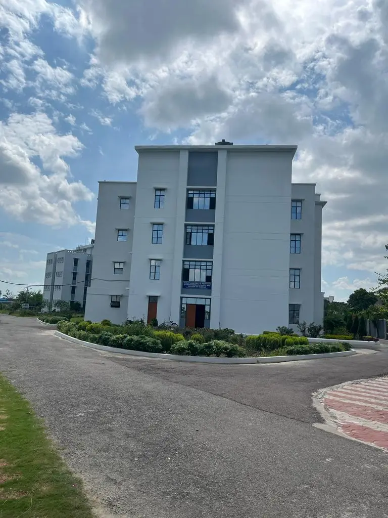 Nishat Hospitals & Institute of Paramedical Sciences and College of Nursing: campus photo 6
