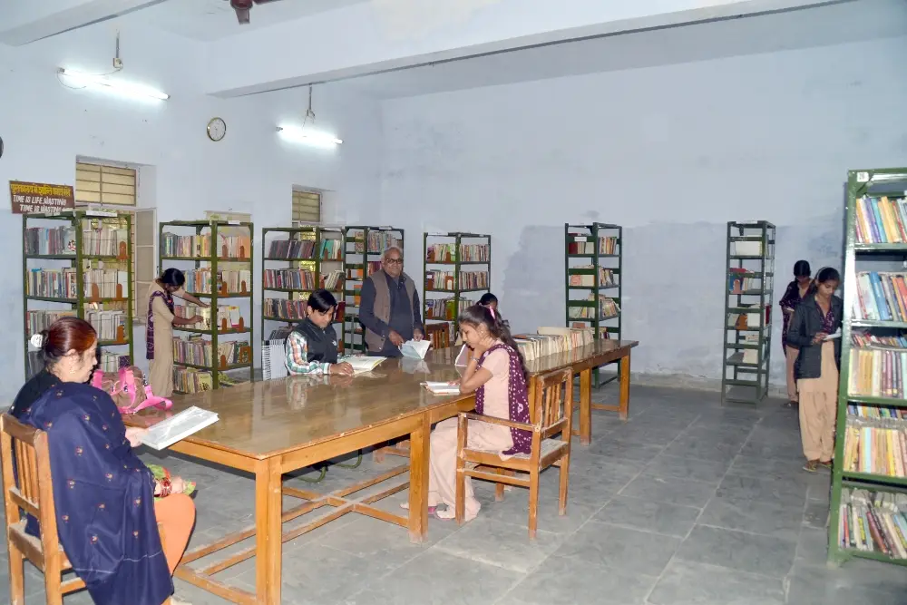 Nitya Leelastha Tilkayat Shri. Govindlalji Maharaj Govt. Girls College: campus photo 5
