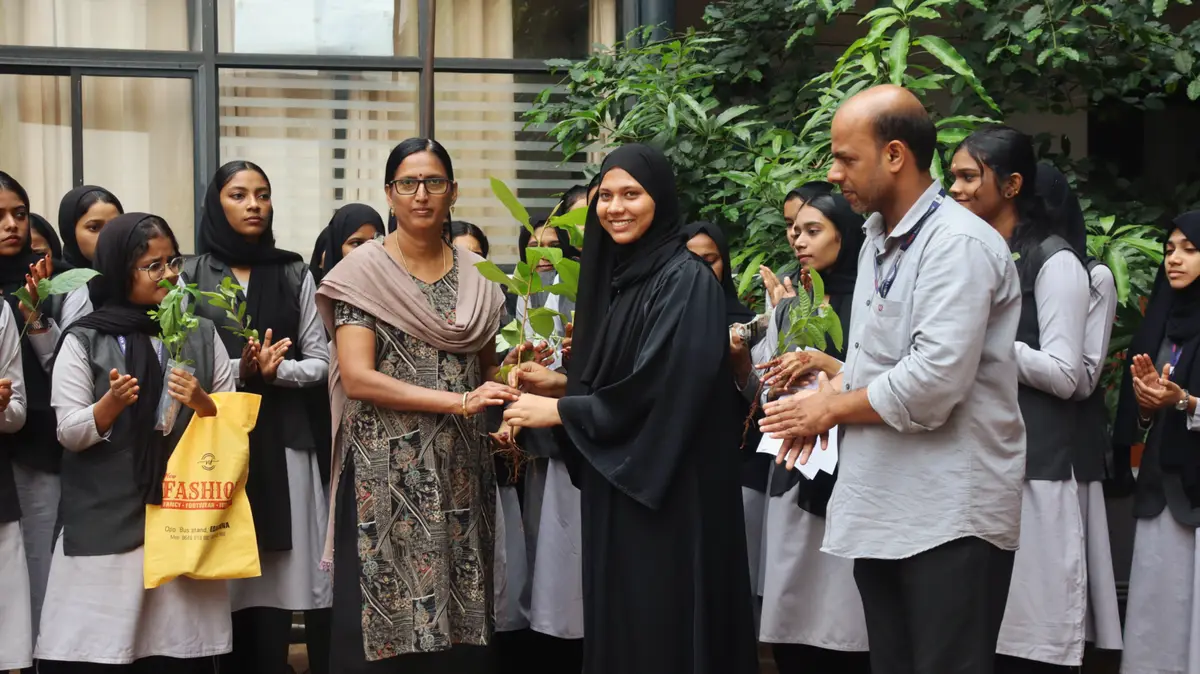 Noble Womens College: campus photo 3