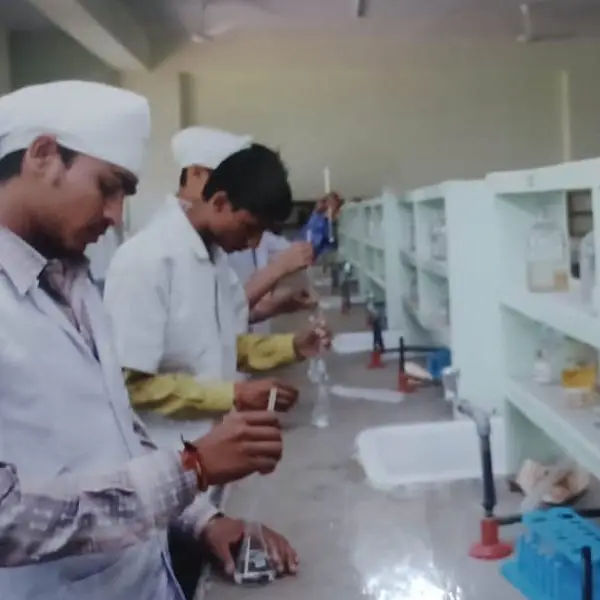 Nutanben Mansukhbhai Turakhia Gujarati College of Pharmacy, Scheme No. 54: campus photo 4