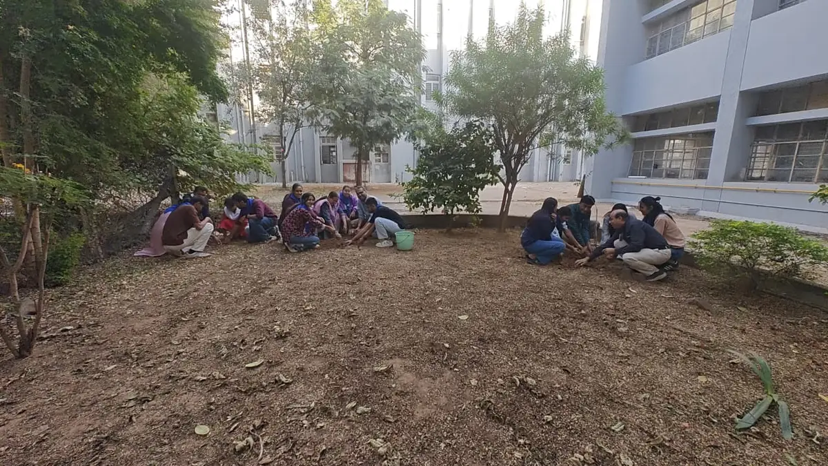 NV Patel College of Pure and Applied Sciences: campus photo 3