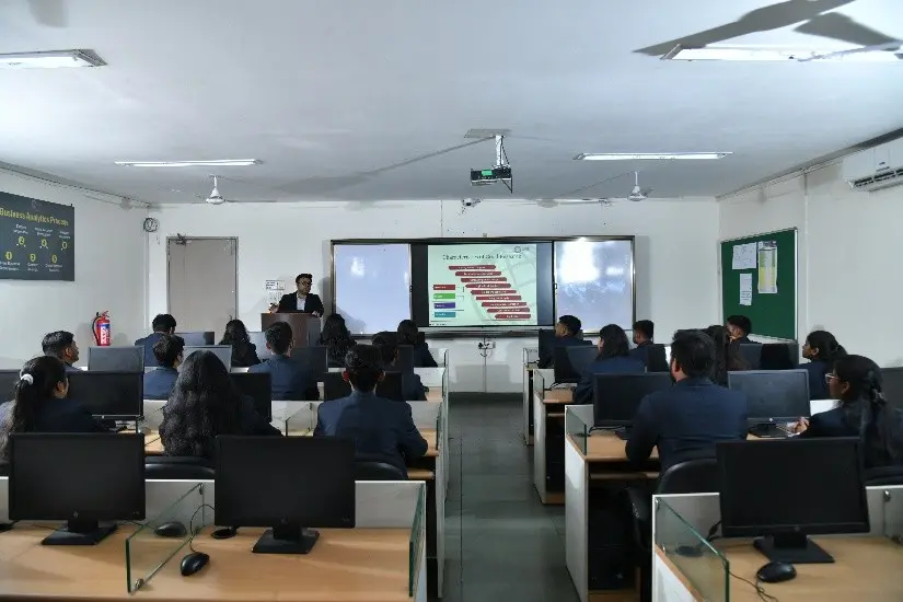 OPJU campus photo 4