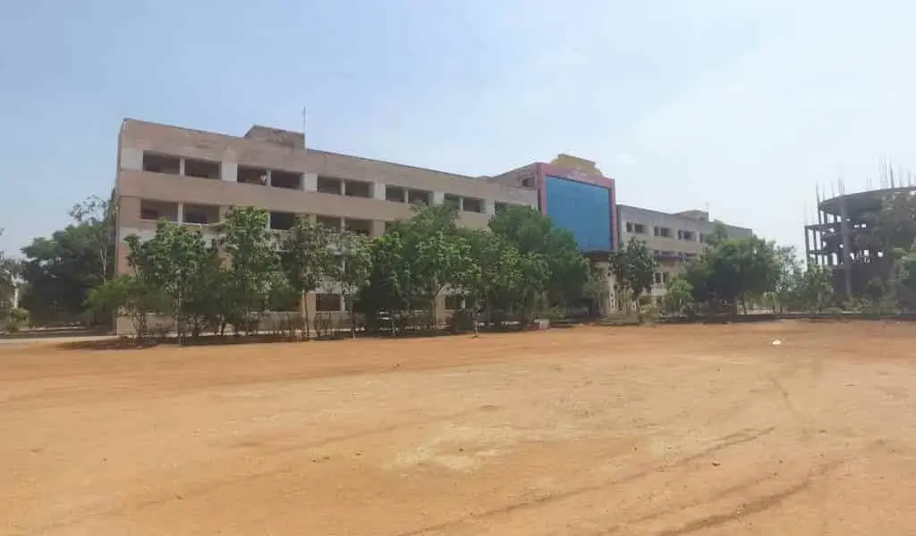 Oxford Engineering College: campus photo 3