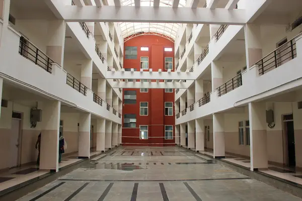 P.E.S. Institute of Advanced Management Studies, Guddadakere. campus photo 3
