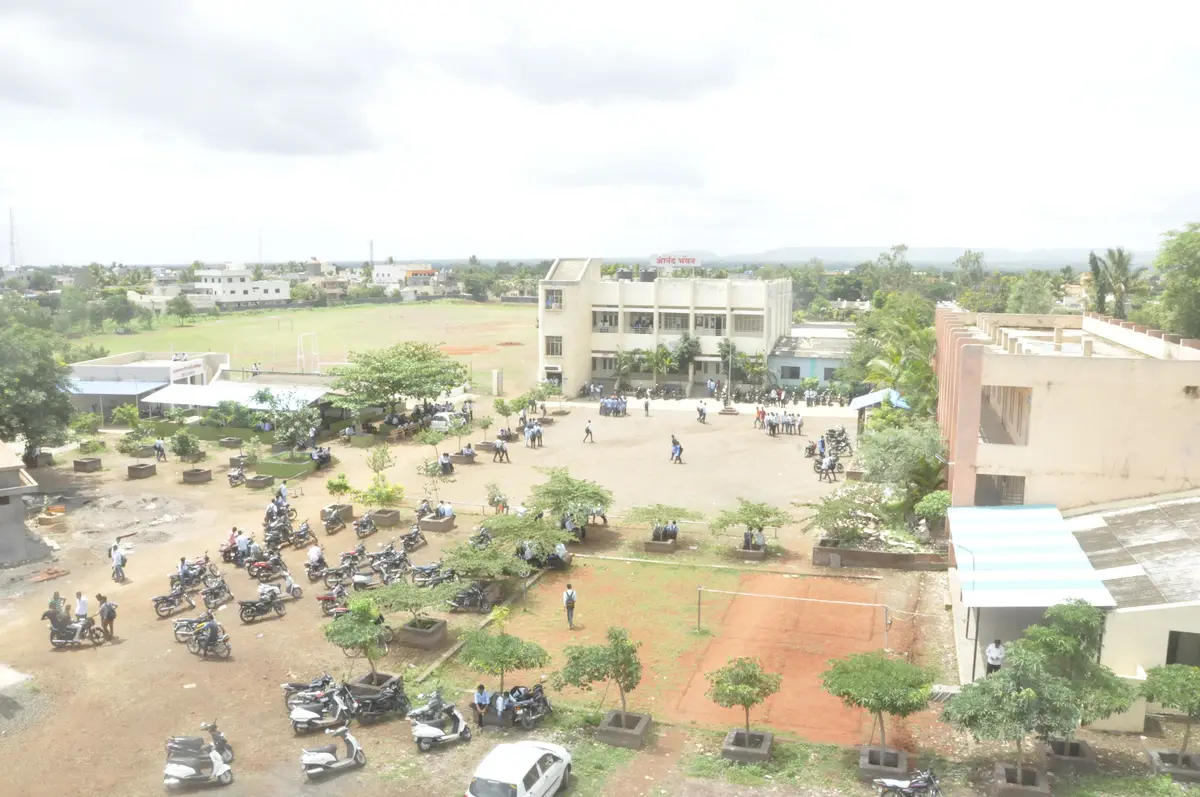 Padmabhushan Vasantraodada Patil Mahavidyalaya, KAVATHE-MAHANKAL: campus photo 4