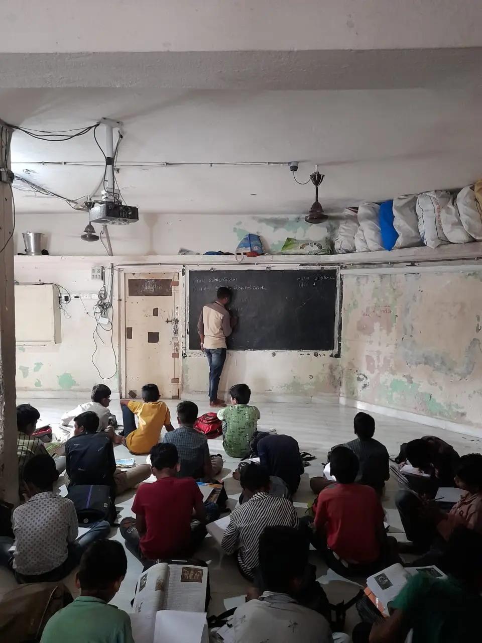 People Welfare Soc. Managed M.V.B. Manvar B.Ed. College-Dumiyani: campus photo 3