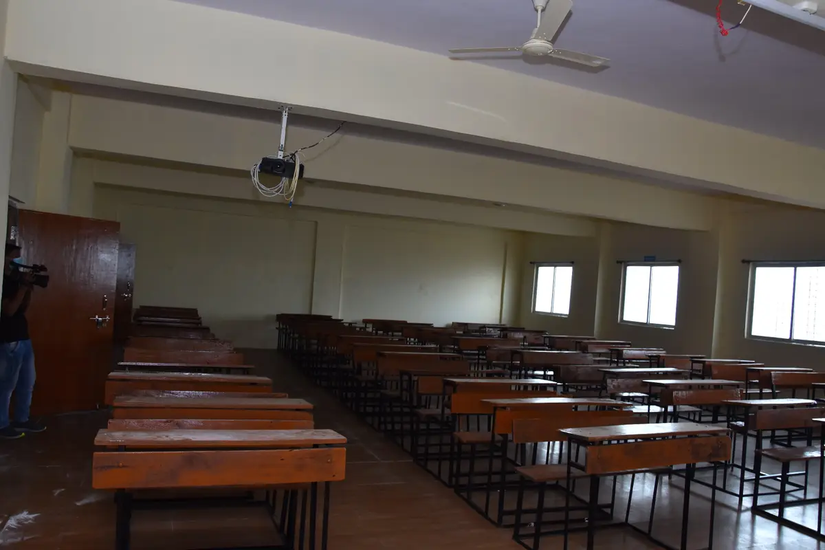 Pharate Patil Ayurvedic Medical College: campus photo 3