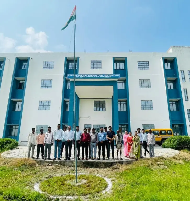 Pharma Dept Sr Foundation Jee College of Education and Traning campus