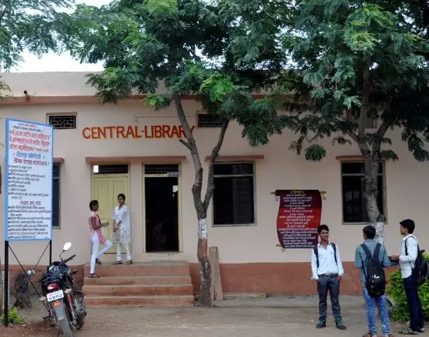 Pimpalner Education Society'S Karm. A. M. Patil Arts, Commerce and Kai. Annasaheb N. K. Patil Science Senior College, Pimpalner: campus photo 5