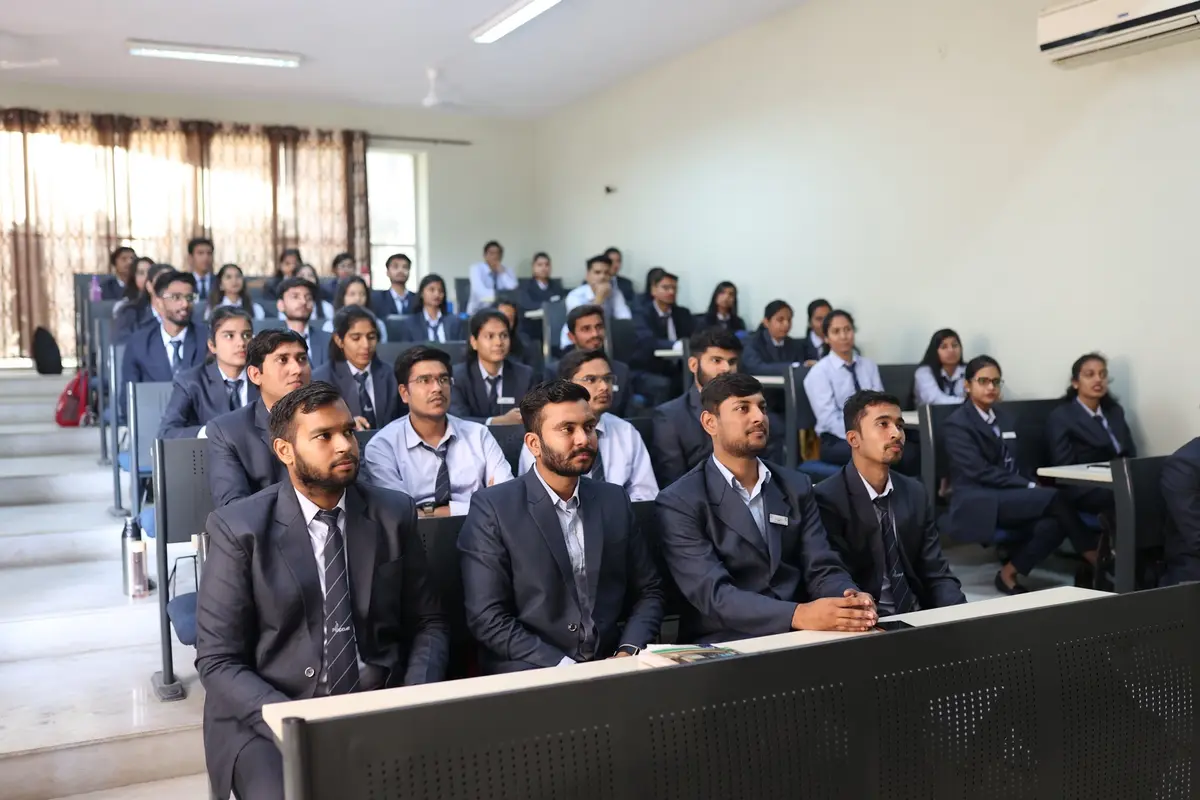 Poddar Business School: campus photo 2