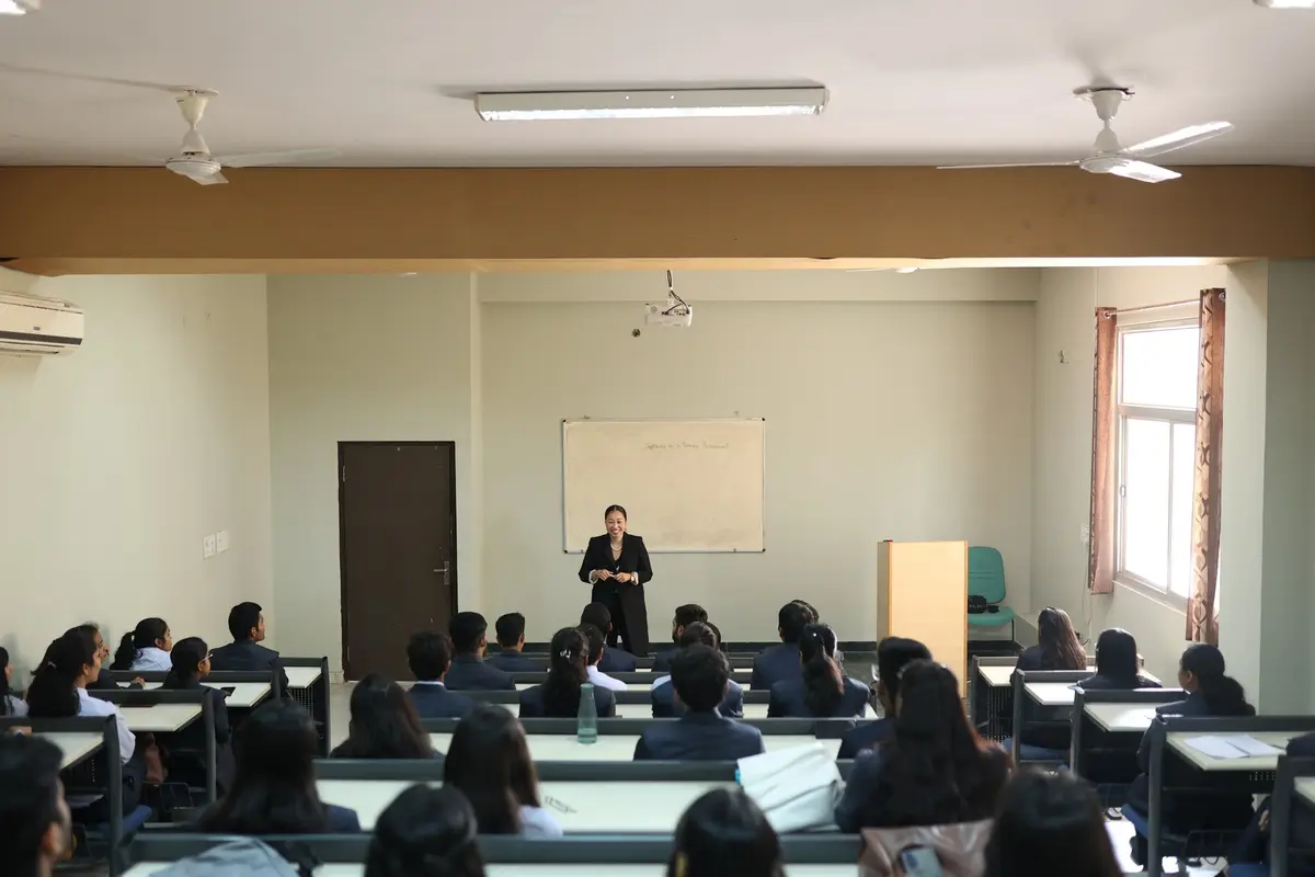 Poddar Business School: campus photo 1