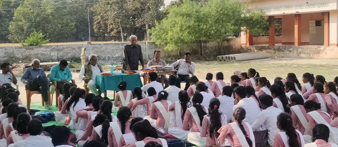 Prabhu Narayan Singh Mahavidyalaya, Baghelvanshiy, Manhi Aasharm Kasimabad Ghazipur: campus photo 3
