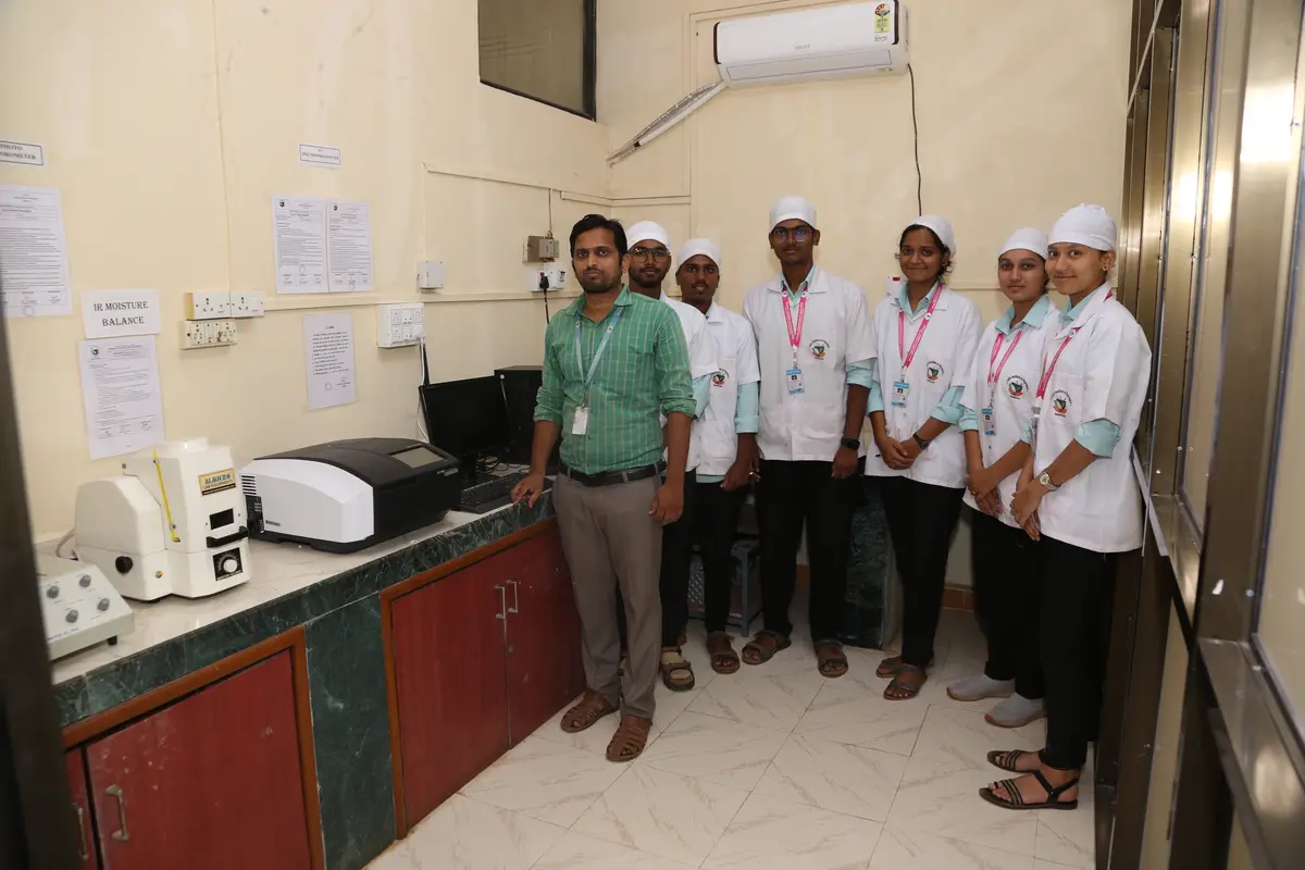 Prabodhan Shikshan Prasarak Sansthas College of Indira Institute of Pharmacy: campus photo 4