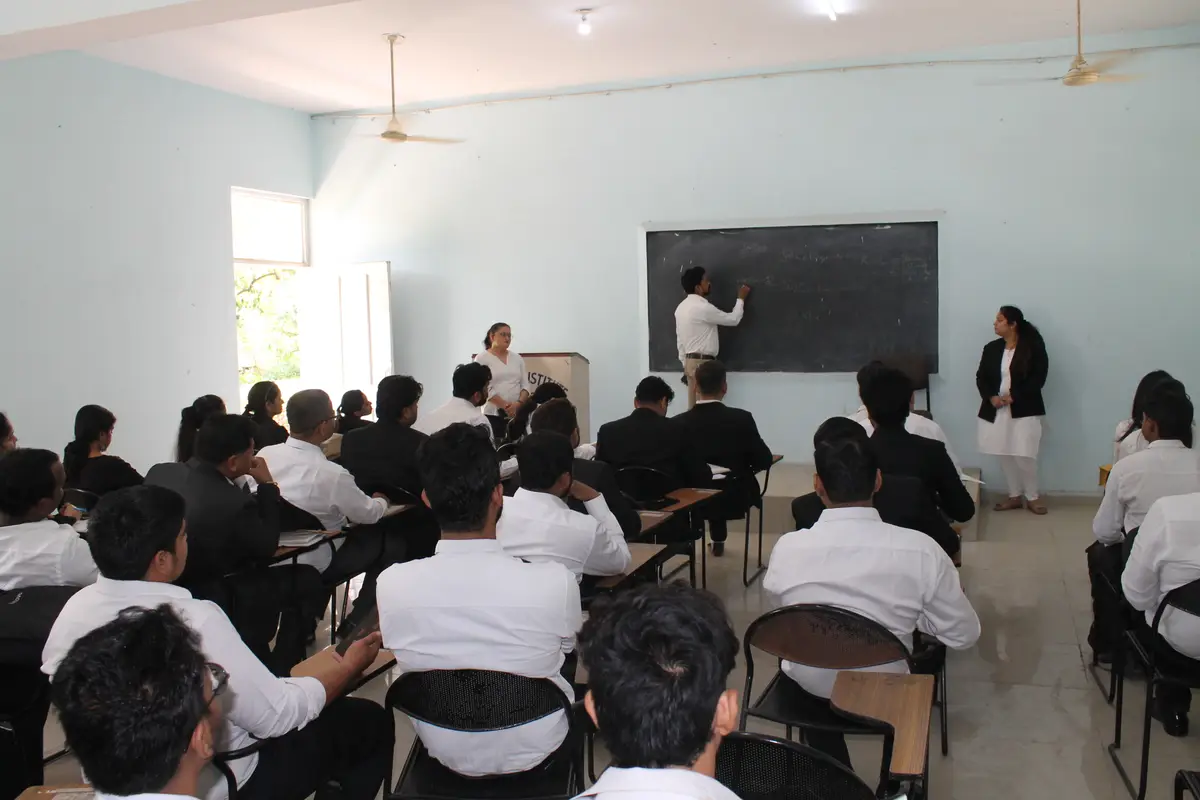 Prakashdeep Law College: campus photo 3