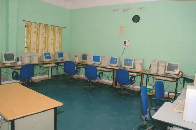 Princess Durru Shehvar College of Education for Women, Yakatpura: campus photo 7
