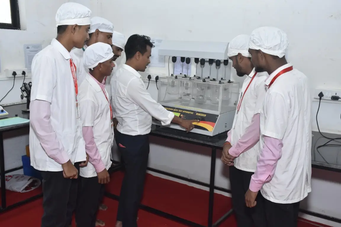 Prof Ravindra Nikam College of Pharmacy B Pharmacy Dhule: campus photo 3