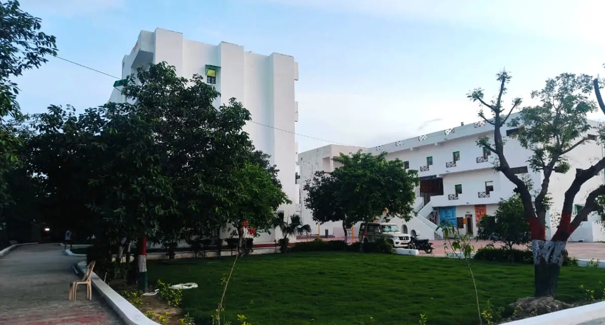 Puran Murti Vidyapeeth campus photo 3