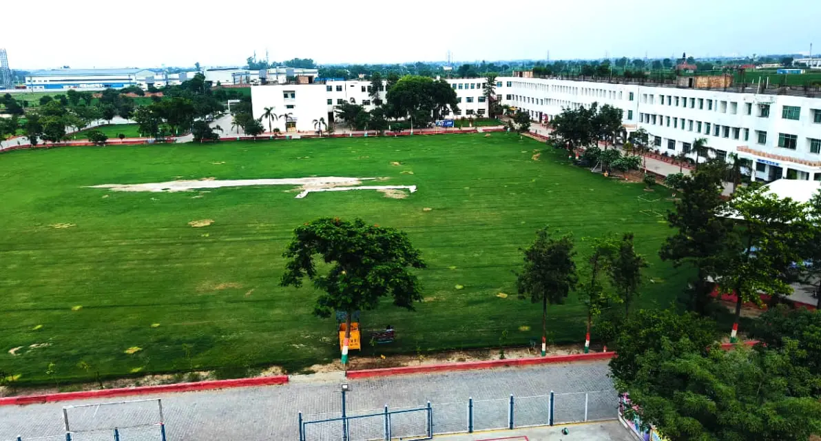 Puran Murti Vidyapeeth campus photo 2