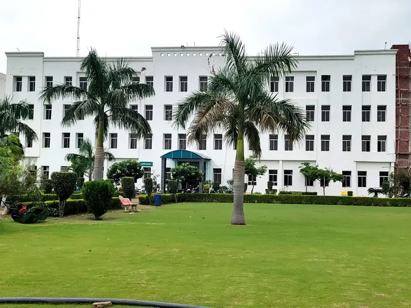 R B College of Pharmacy: campus photo 4