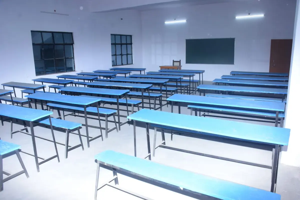 R D Singh Vidhi Mahavidyalaya Kaserua Kala Sahson Prayagraj: campus photo 5