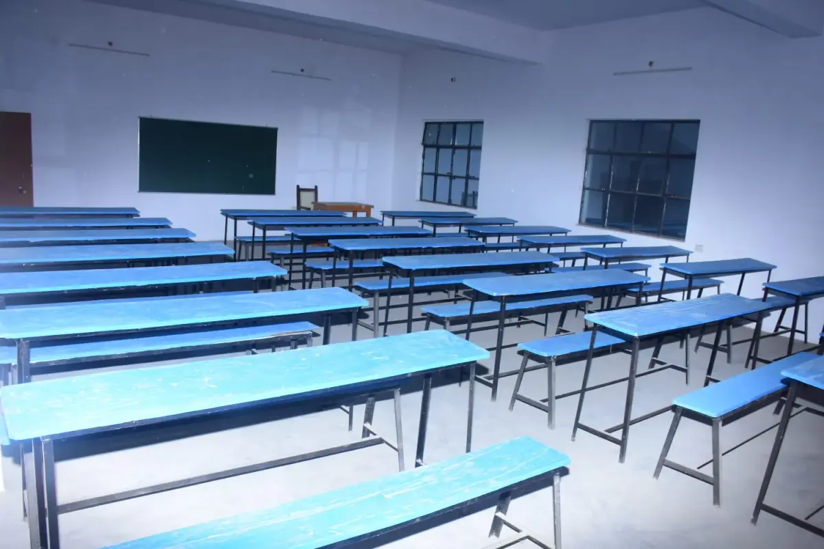 R D Singh Vidhi Mahavidyalaya Kaserua Kala Sahson Prayagraj: campus photo 8