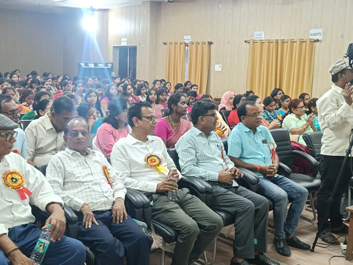 R.Jha Mahila College campus