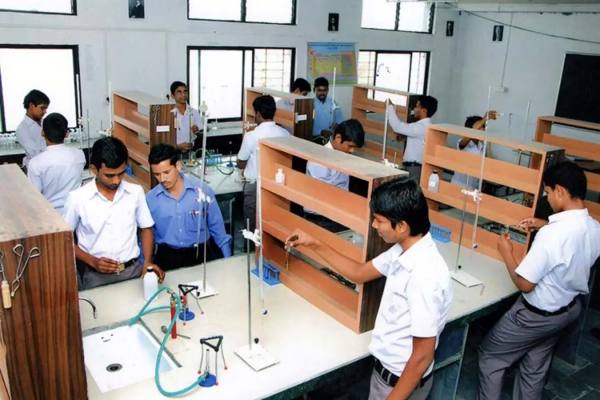 R L Polytechnic College: campus photo 1