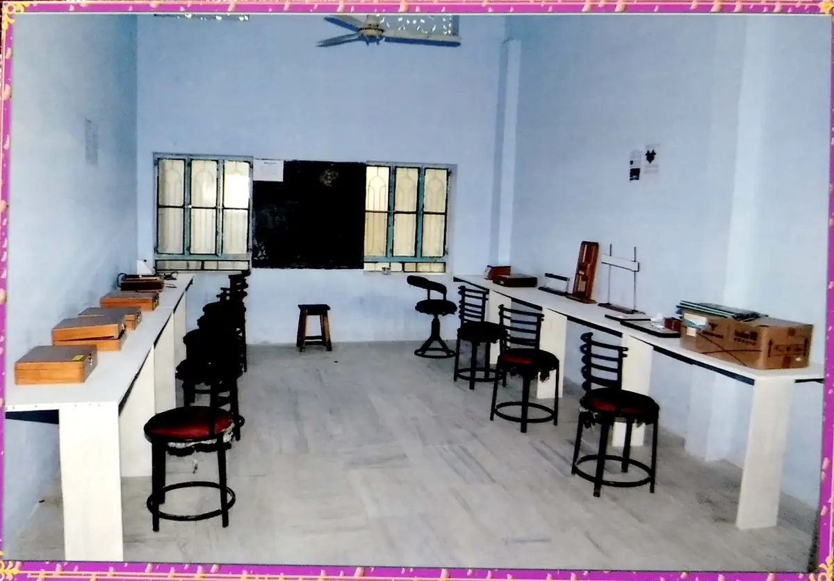 R N T T College Syaou: campus photo 2