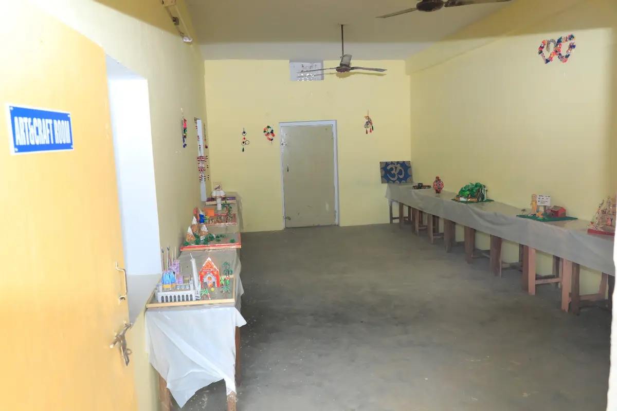 R N T T College Syaou: campus photo 4
