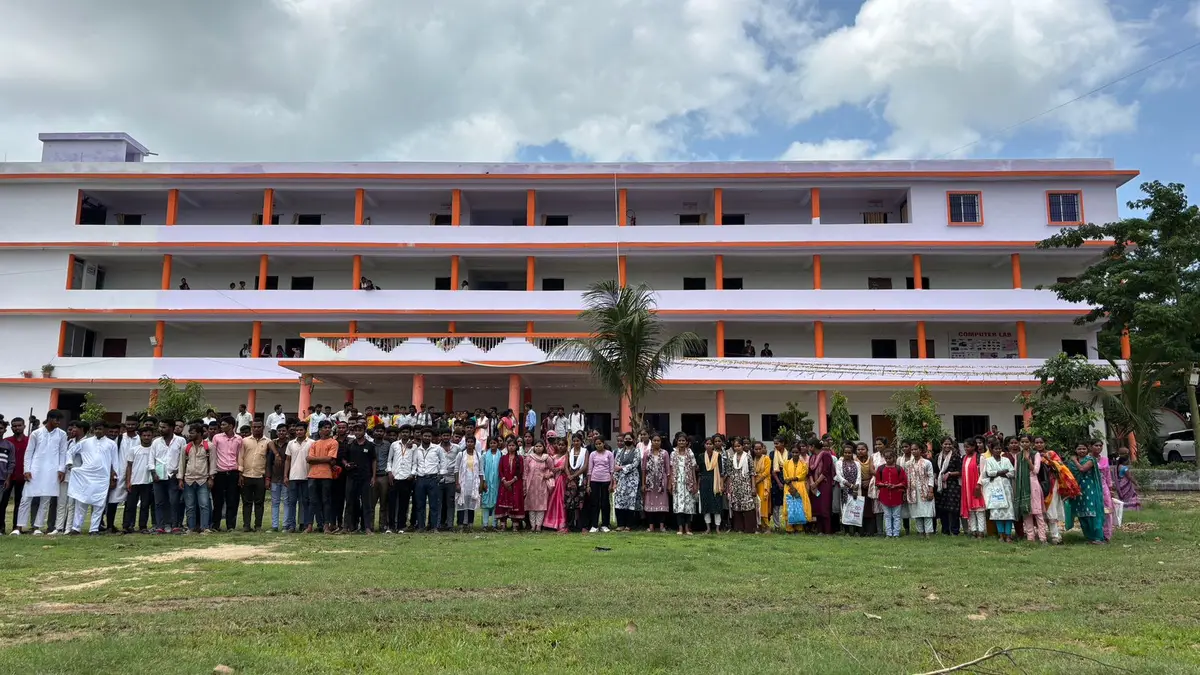 R P College: campus photo 2
