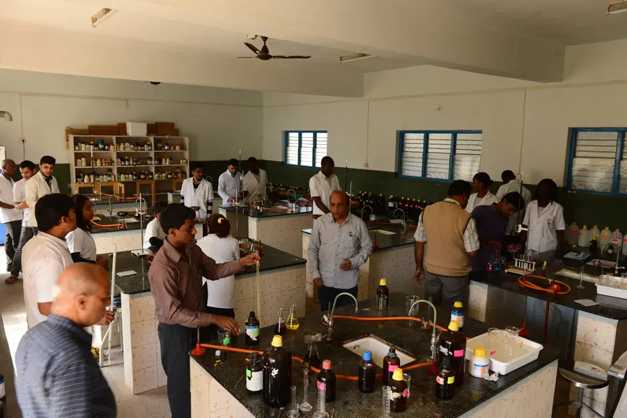 R R College of Pharmacy campus photo 2