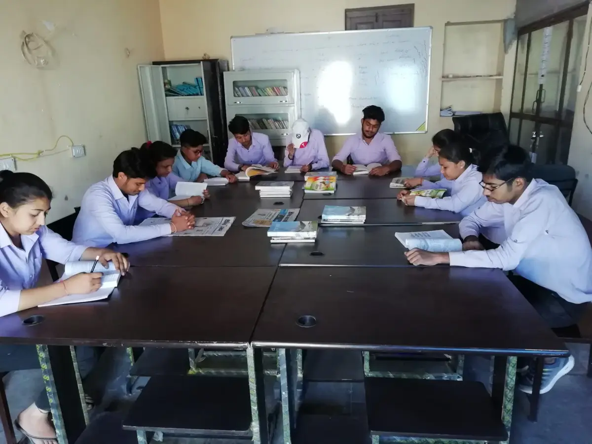 Raghav Aadarsh Mahavidhyalay Khinwara campus