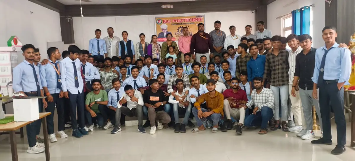 Raj Polytechnic Siswa Babatpur Varanasi: campus photo 2