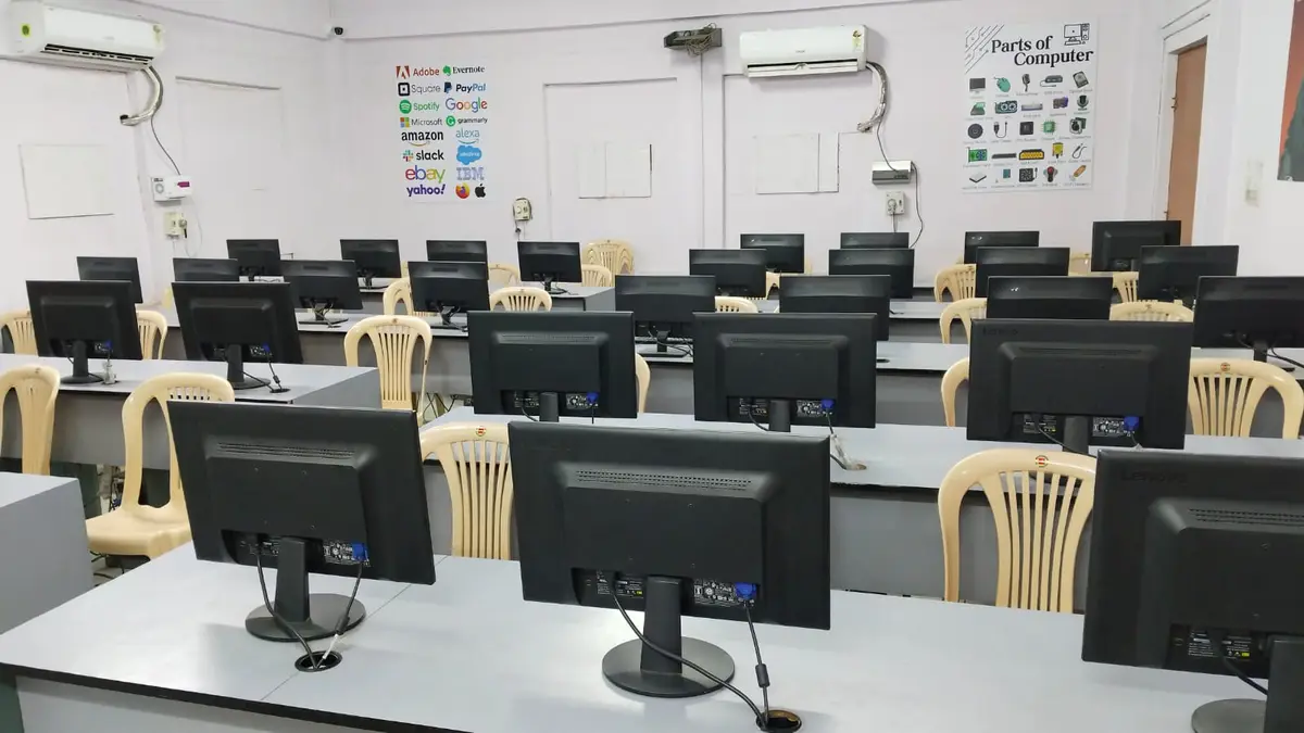 Rajasthan Swayat Shasan Mahavidyalaya: campus photo 5