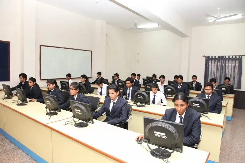 Rajdhani Engineering College campus photo 8