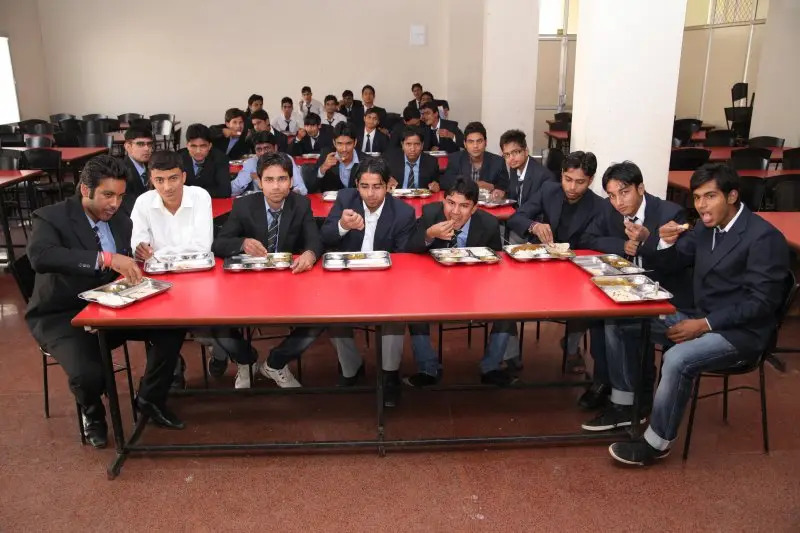 Rajdhani Engineering College campus photo 1