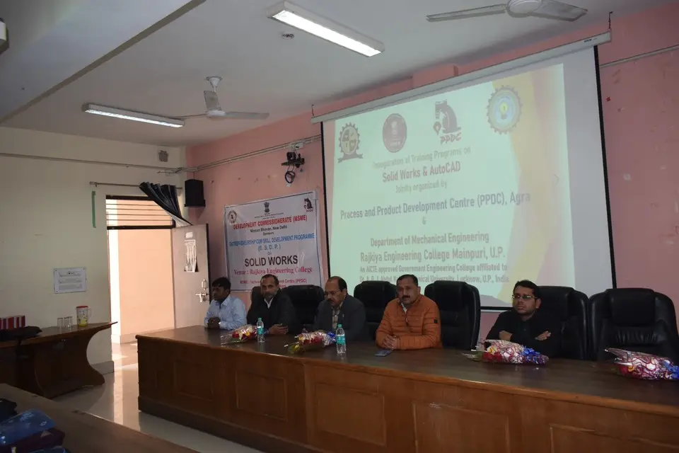 Rajkiya Engineering College-mainpuri: campus photo 2