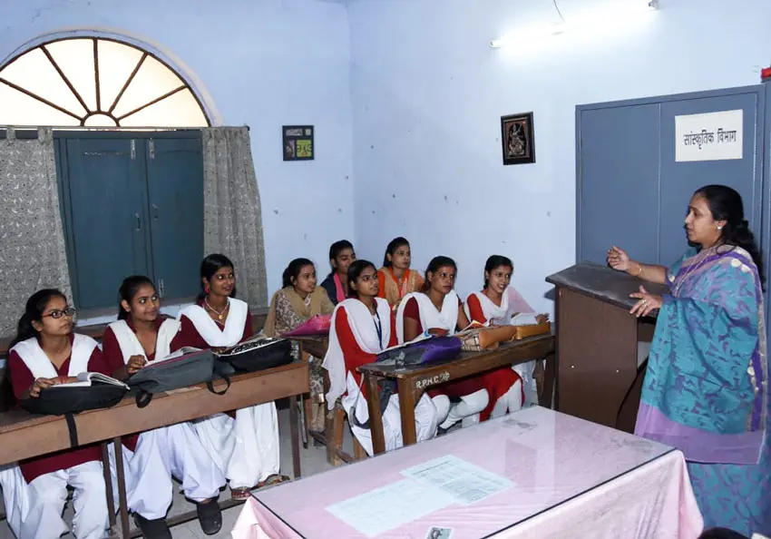 Rameshwardas Pannalal Mahila College: campus photo 4