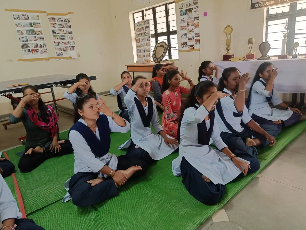 Rani Laxmibai women's Arts Commerce and Science College, Sawargaaon: campus photo 3