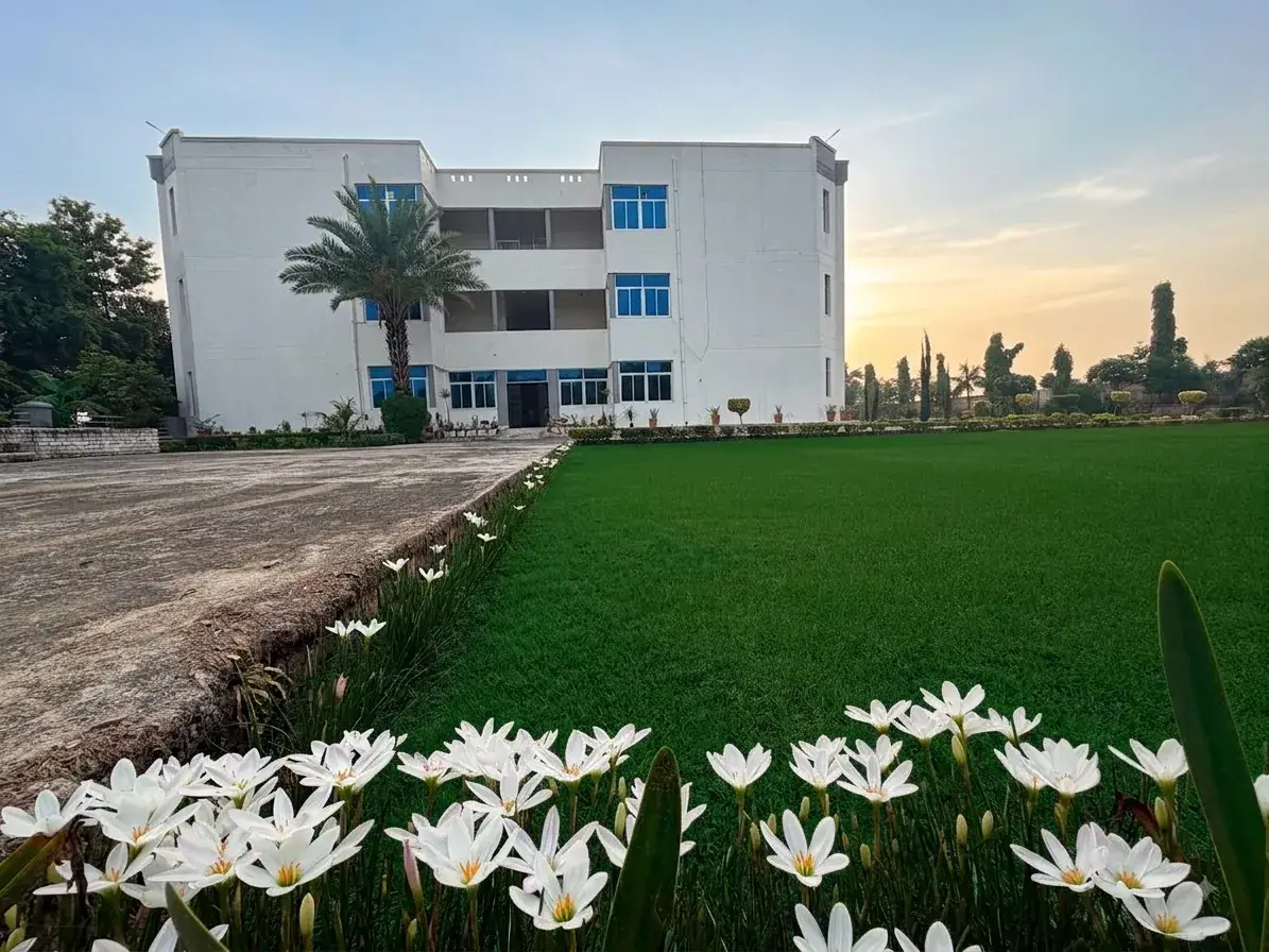 Rao Ranjeet Singh College of Education: campus photo 2