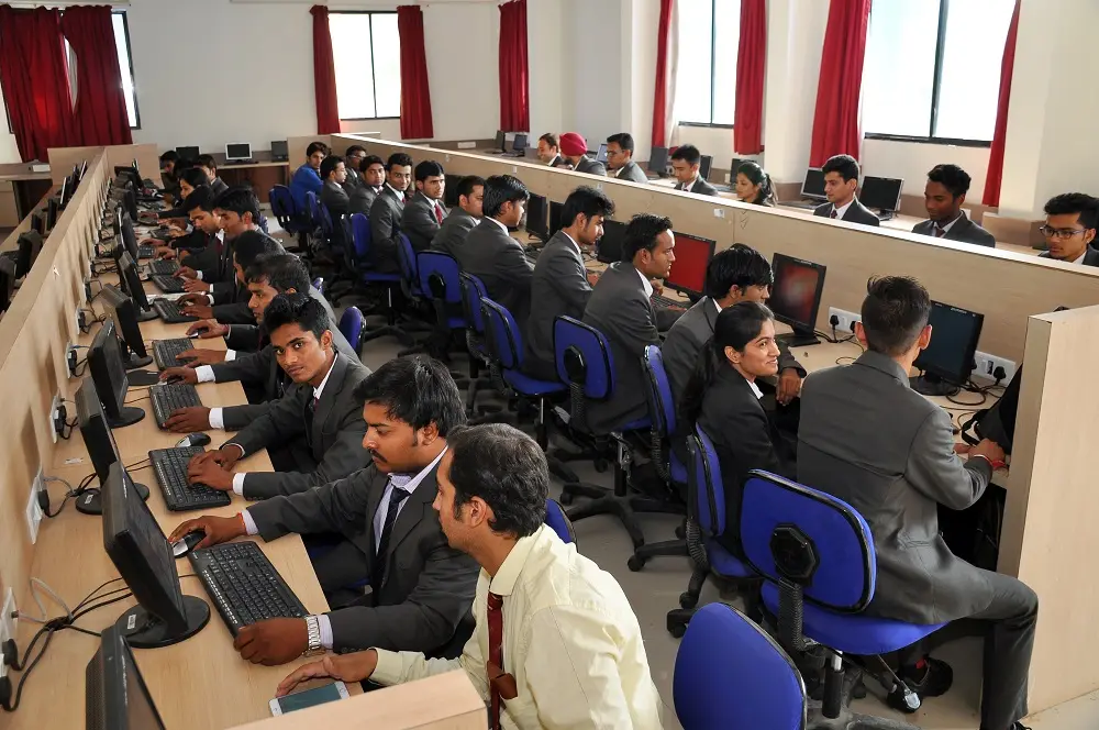 R.B.Mundada College of Arts-Commerce and Science: campus photo 5
