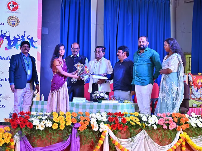 Reddy Jansangha FGC, 17th: campus photo 3