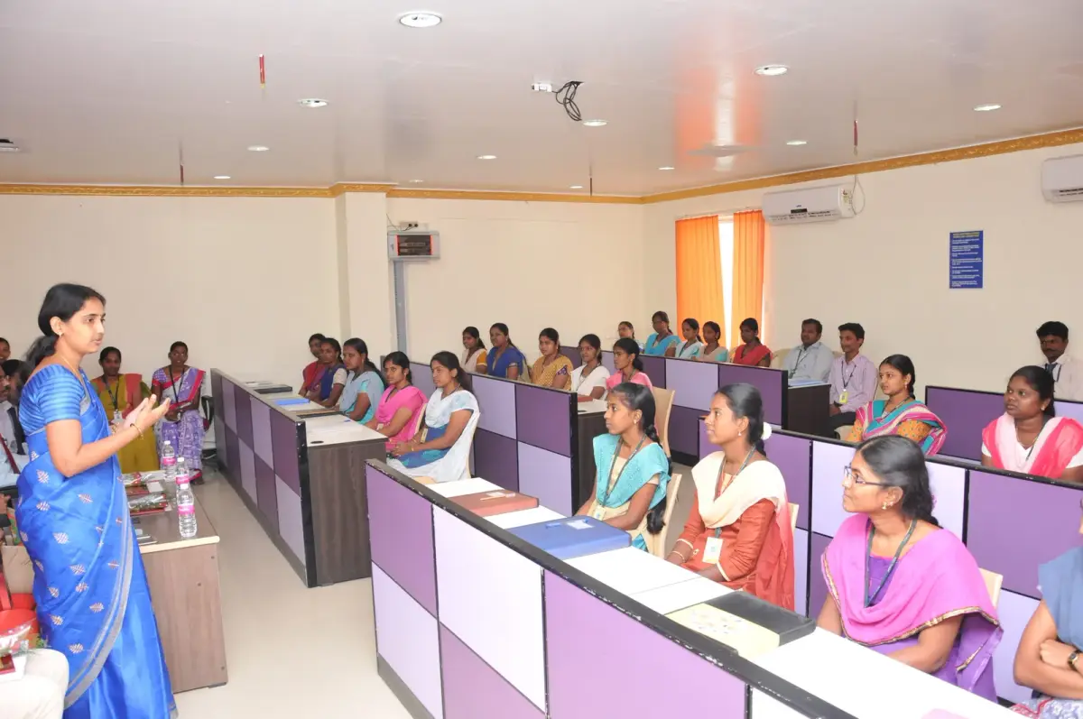 Renganayagi Varatharaj College of Engineering: campus photo 1